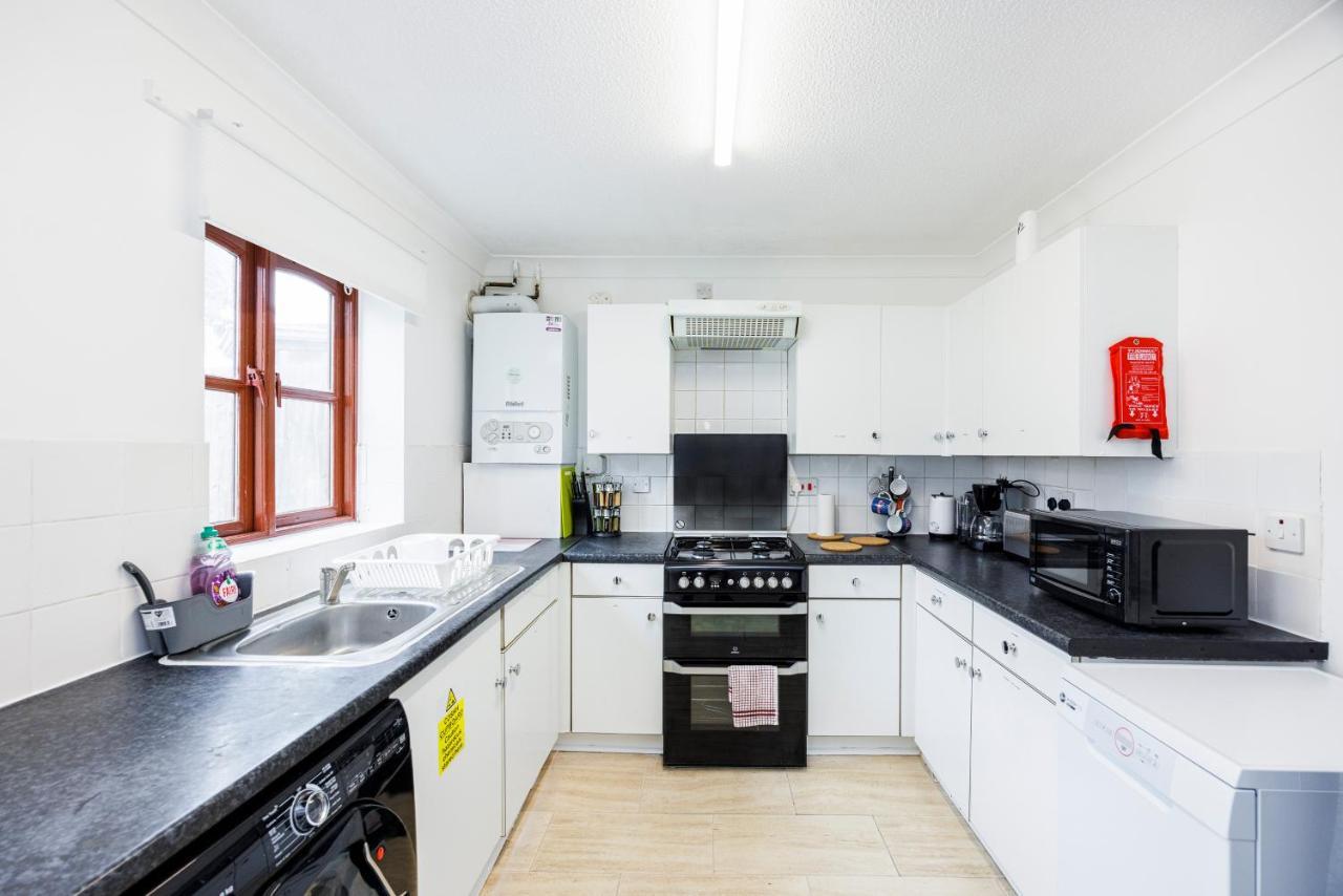 Lovely 2 Bd Hse With Parking Near Excel Londres Exterior foto